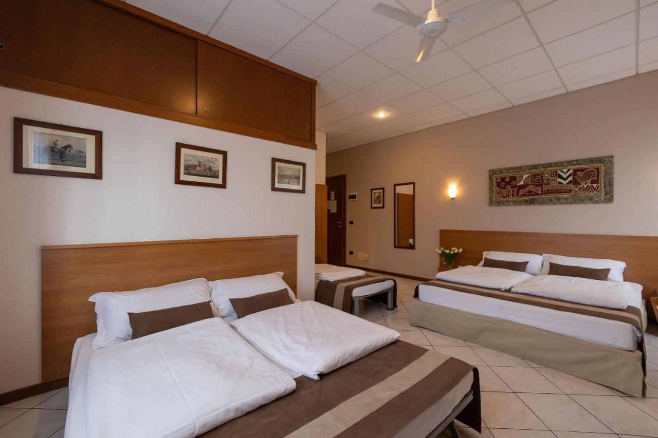 La Mimosa Lazise Hotel Buitenkant foto