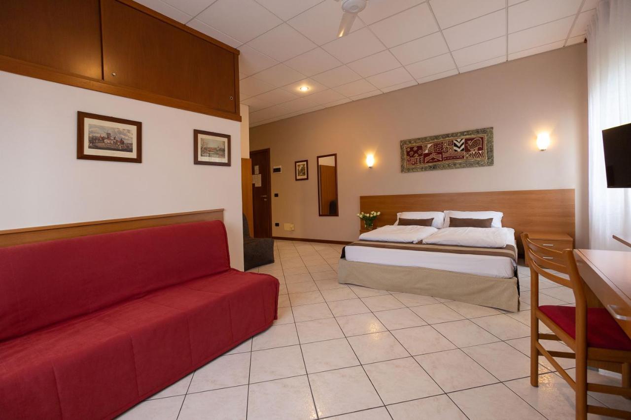La Mimosa Lazise Hotel Buitenkant foto