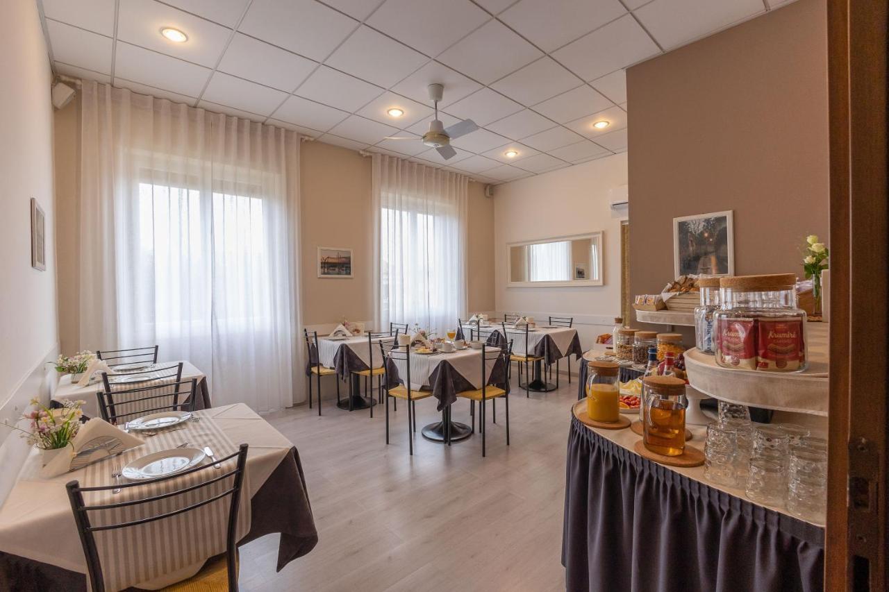 La Mimosa Lazise Hotel Buitenkant foto