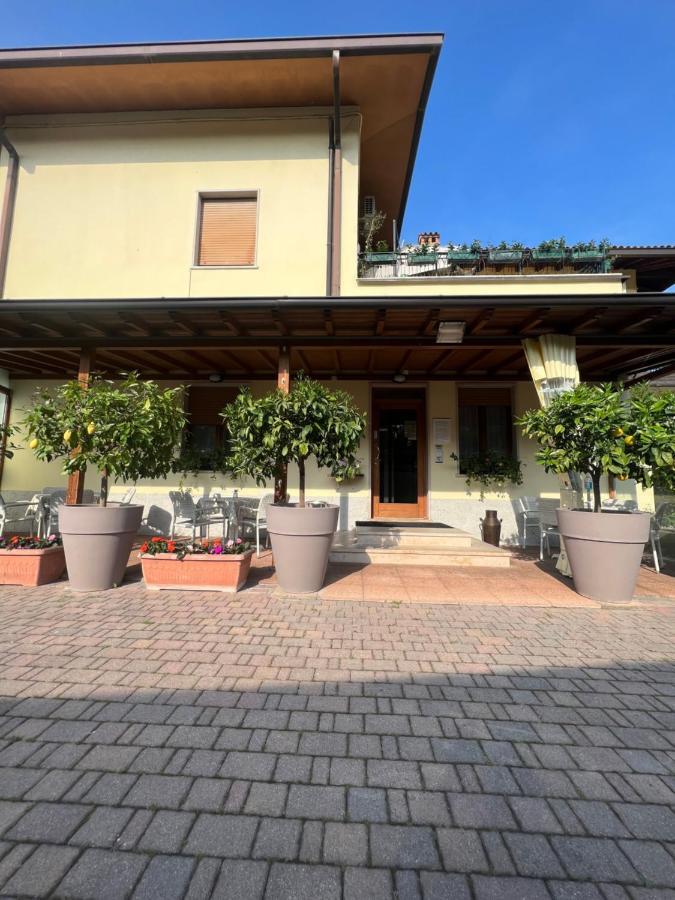 La Mimosa Lazise Hotel Buitenkant foto